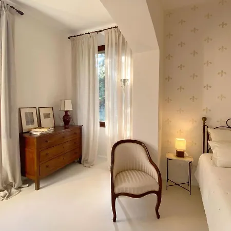 Lina Bed & Breakfast 4*