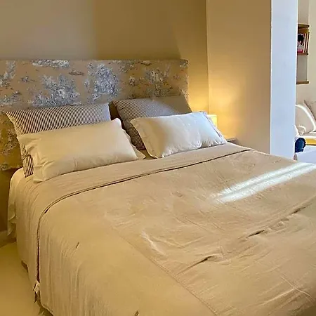 Lina Bed & Breakfast 4*