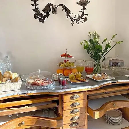 Bed & Breakfast Lina 4*
