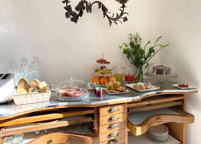 לינה וארוחת בוקר Lina 4*