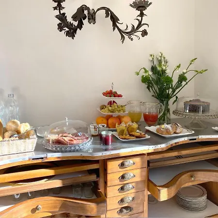 Bed and Breakfast Lina 4*