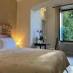 Lina Oda ve Kahvaltı 4*