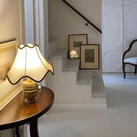 Lina Bed & Breakfast 4*